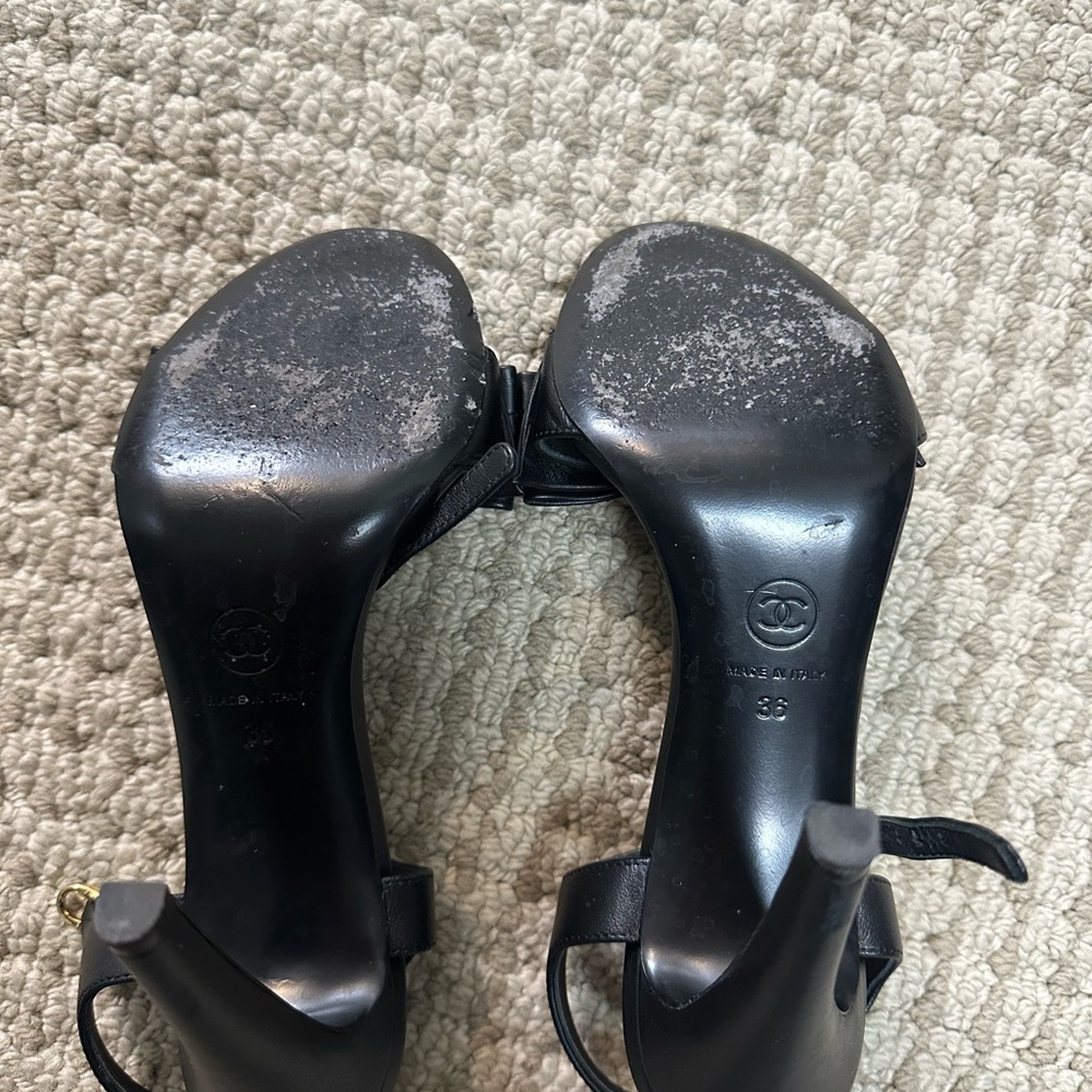 Chanel 2022 collection black leather sandal Bow Tie heels - Picture 4 of 8